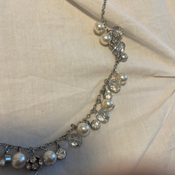 Silver Rhinestone and Pearl Necklace - Picture 4 of 6